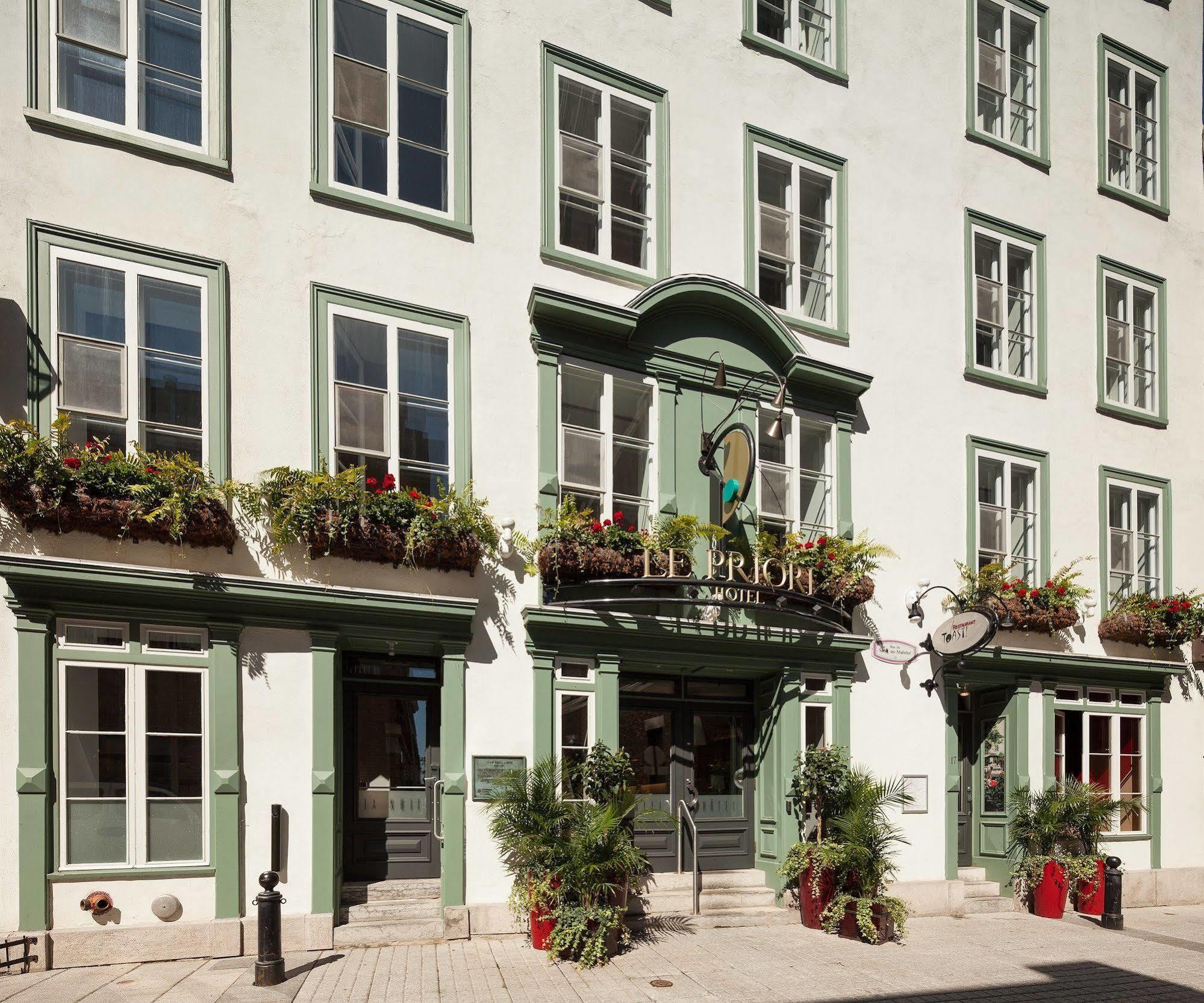 Hotel Le Priori Quebec City Exterior photo